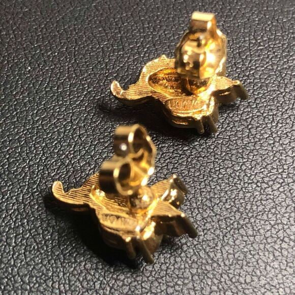 3133 AVON Vtg Goldtone flower CZ stud earrings - Picture 2 of 2